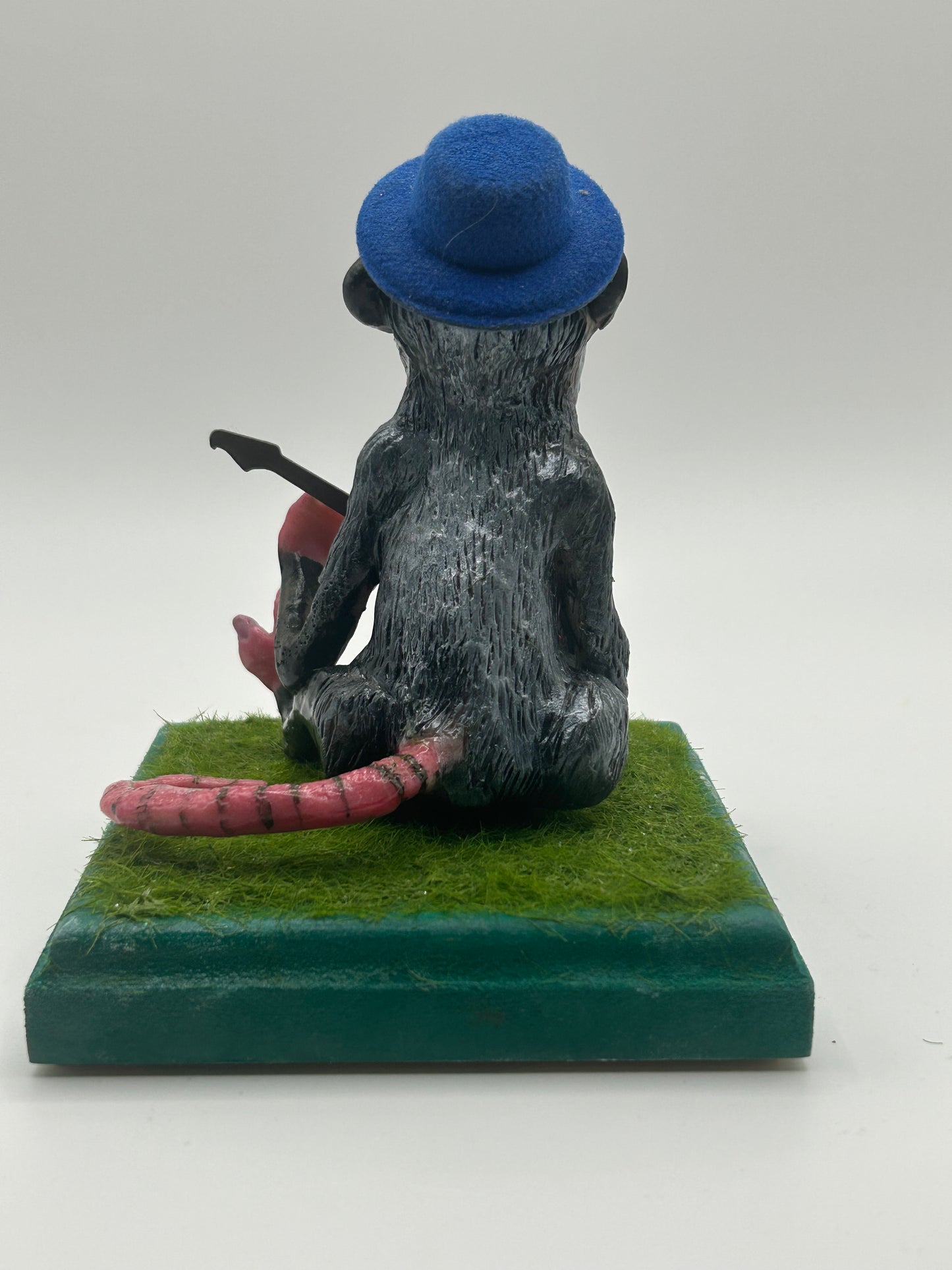 Sing the possum blues